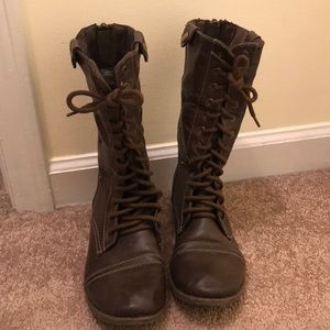 AéRopostale Brown Combat Boots